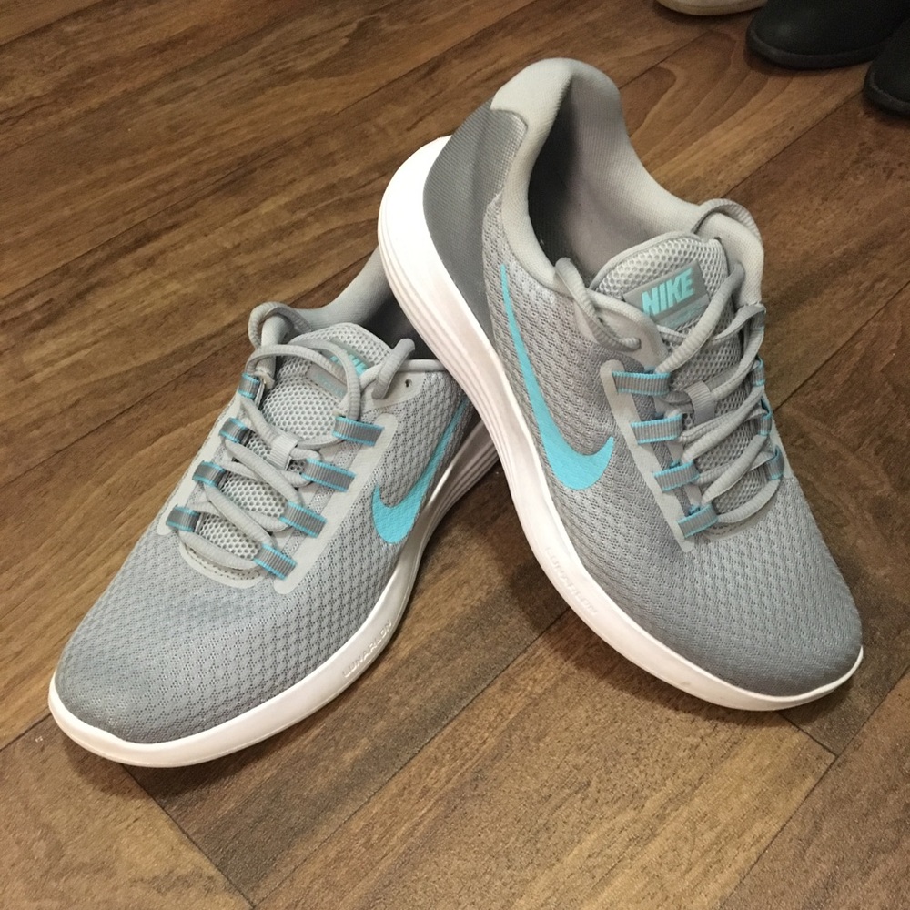 Nike Lunar Converge Women’s Running Shoes